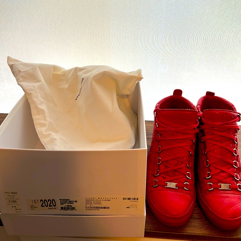Balenciaga Arena high top size EU 41, color opaque rouge paprika